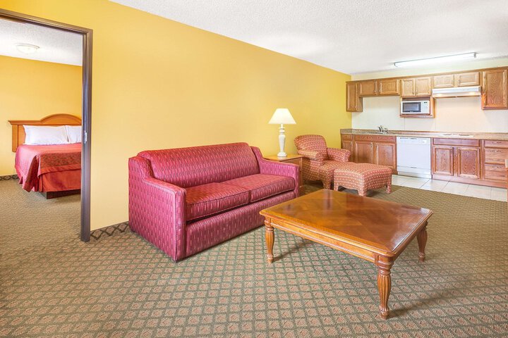 Room 11 of 15