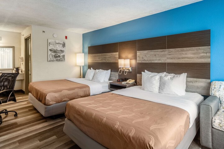Room 44 of 63