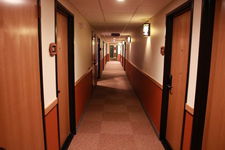 Ballroom/Hall 32 of 39