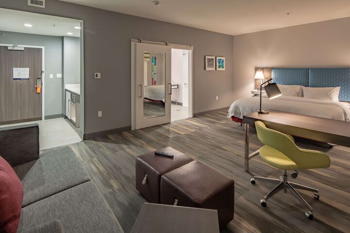 Room 34 of 61