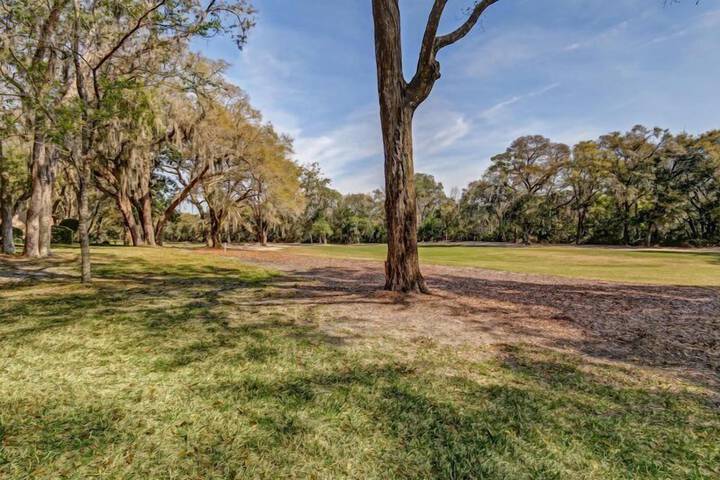 Property Grounds 38 of 45