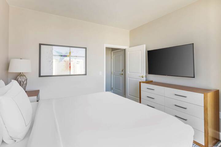 Room 51 of 81