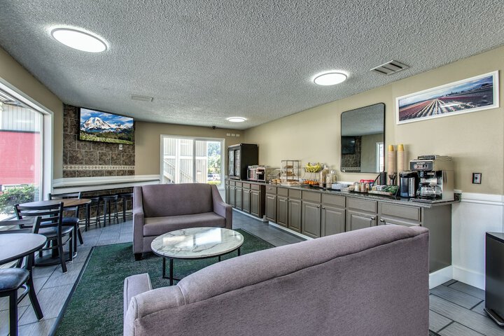Coachman Inn