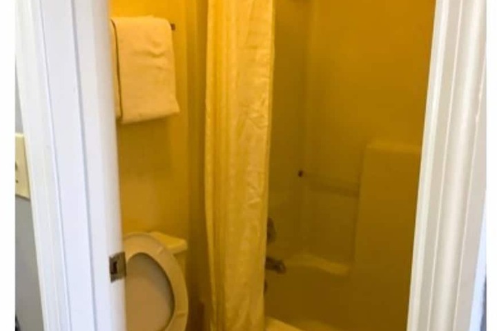Room 16 of 33