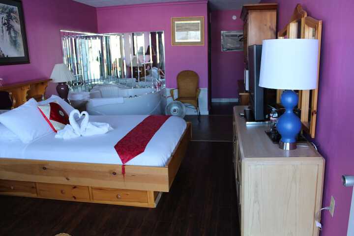 Room 73 of 88