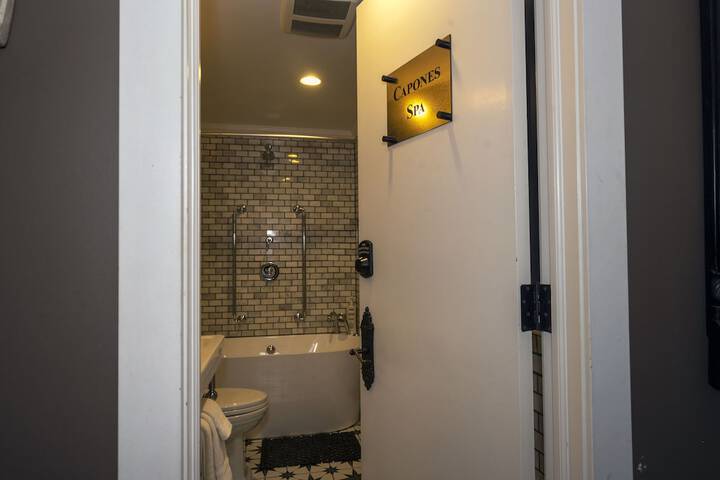 Room 92 of 119
