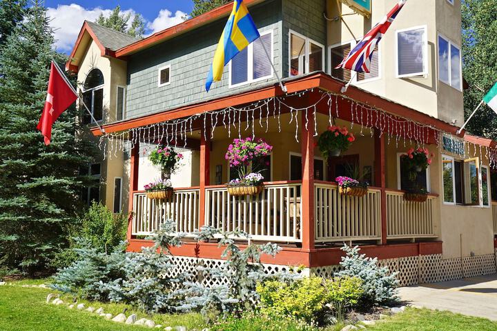 Frisco Inn on Galena Street