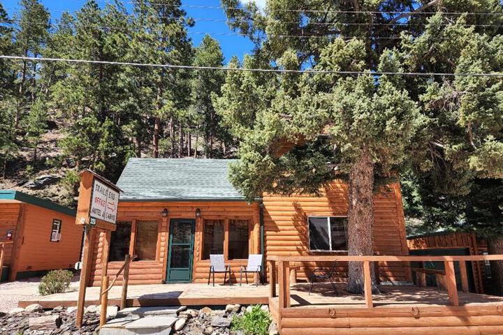 Allen Gulch Cabins