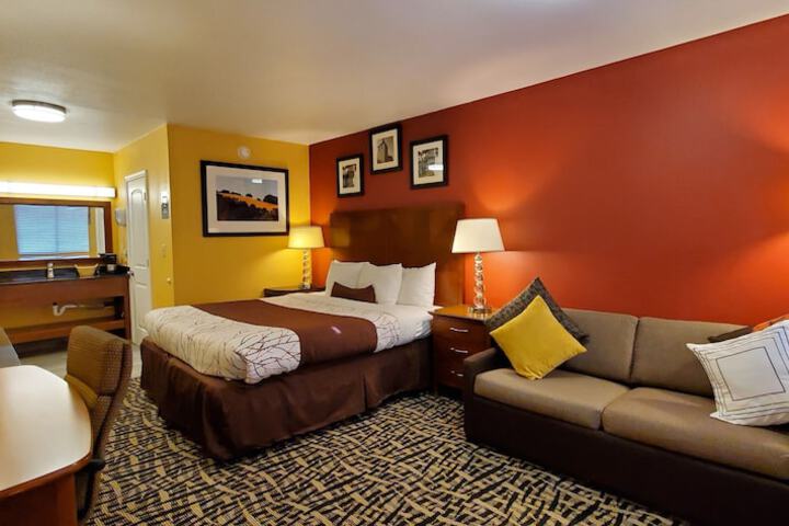 Room 30 of 72