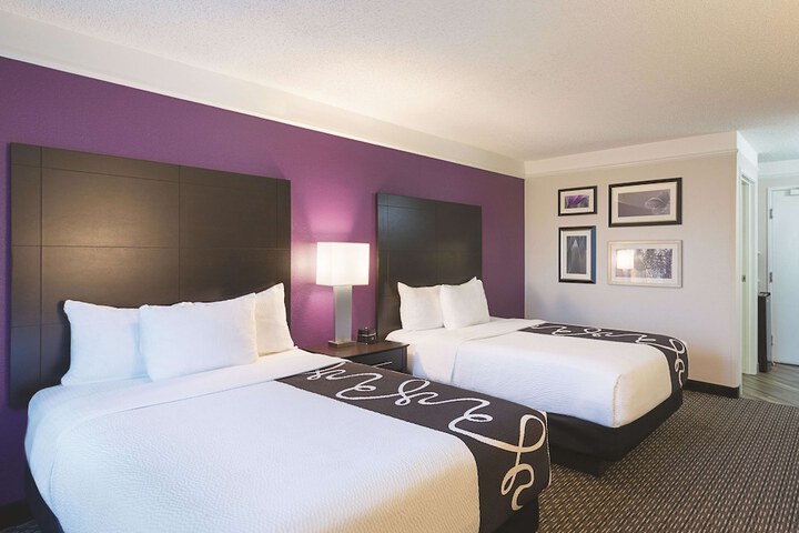 Room 20 of 39