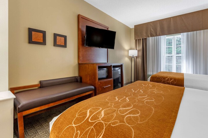 Room 28 of 49