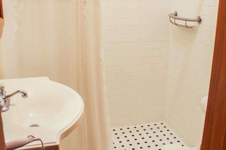 Room 82 of 206