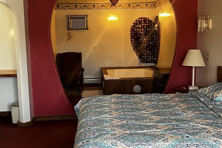 Room 13 of 17