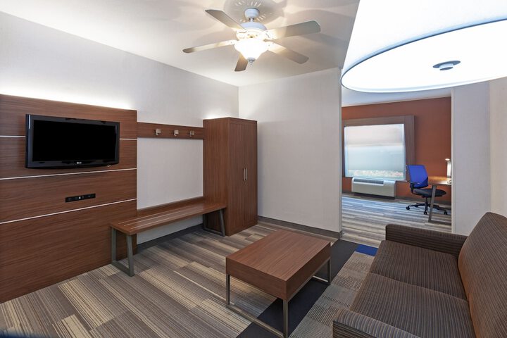 Room 12 of 29