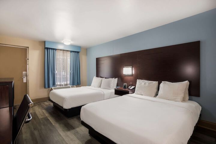 Room 12 of 37
