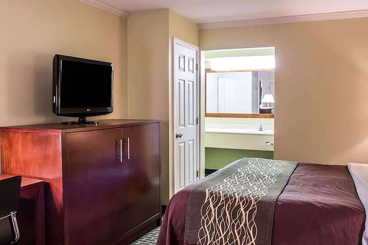 Room 66 of 87