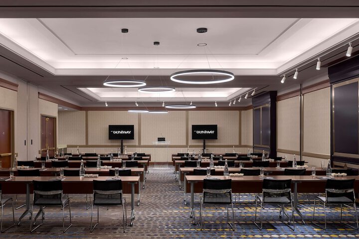 The Duniway Portland a Hilton Hotel