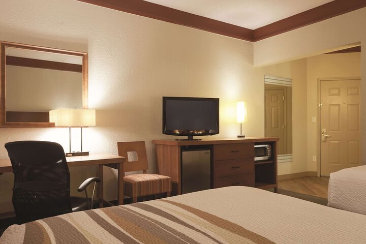 Room 21 of 44