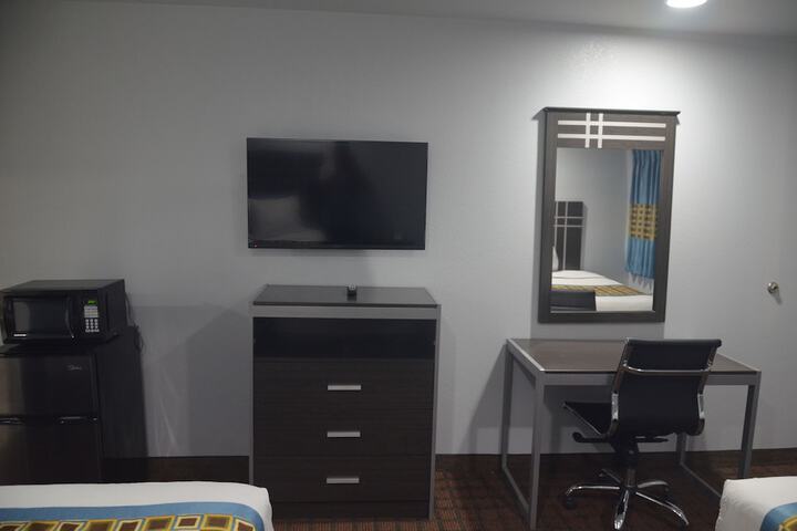 Room 25 of 34
