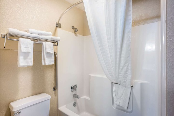 Room 21 of 45