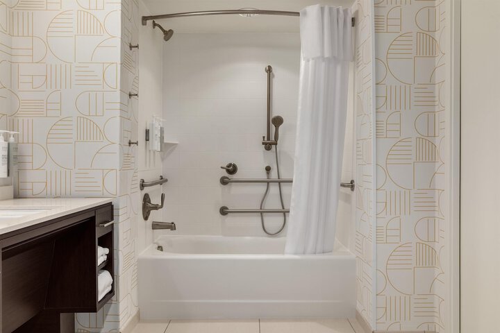 Home2 Suites by Hilton Bowling Green Hotel