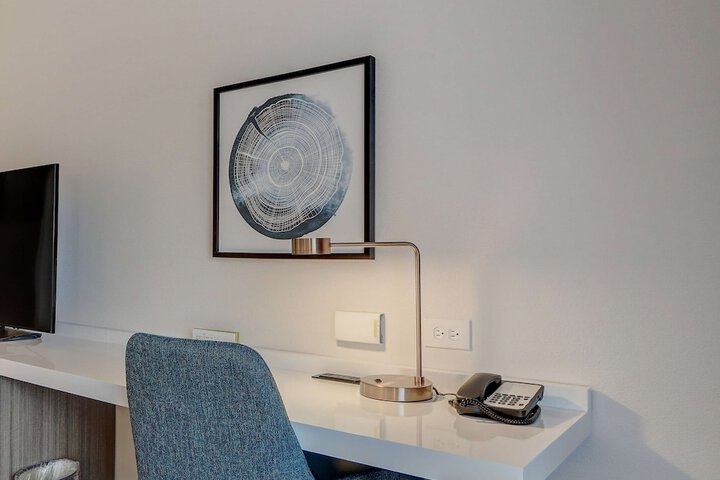 Room 43 of 73
