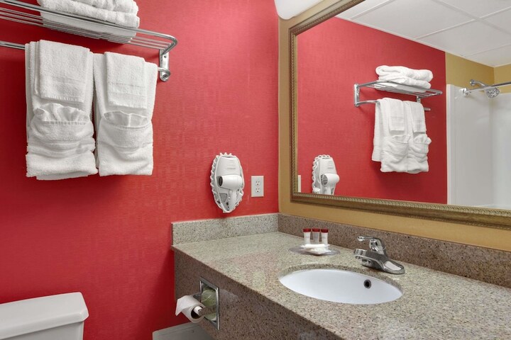 Room 8 of 19