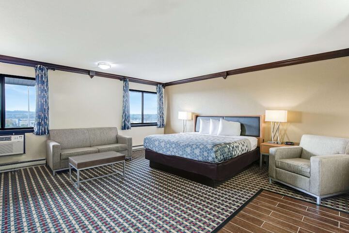 Room 14 of 30