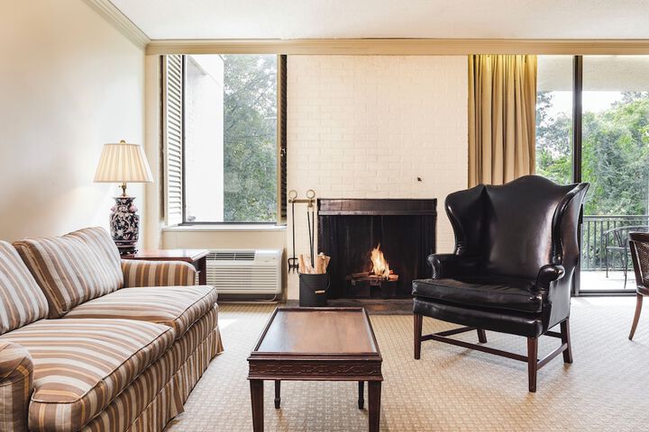 Room 22 of 48