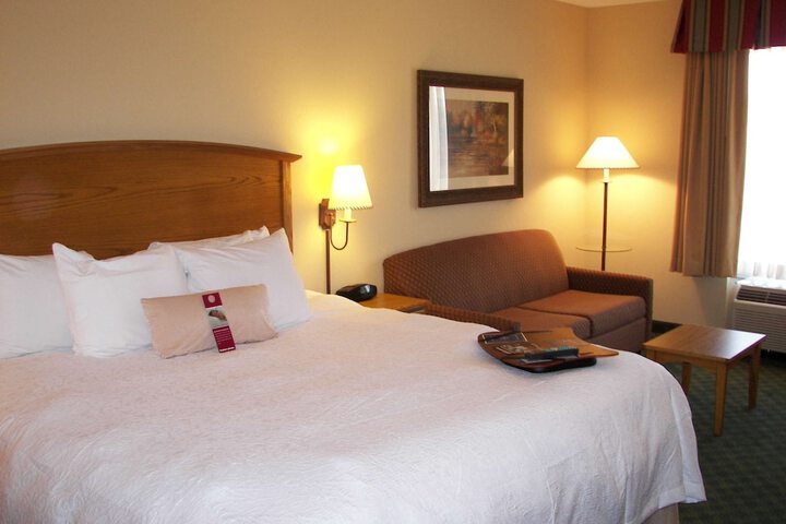 Room 7 of 28
