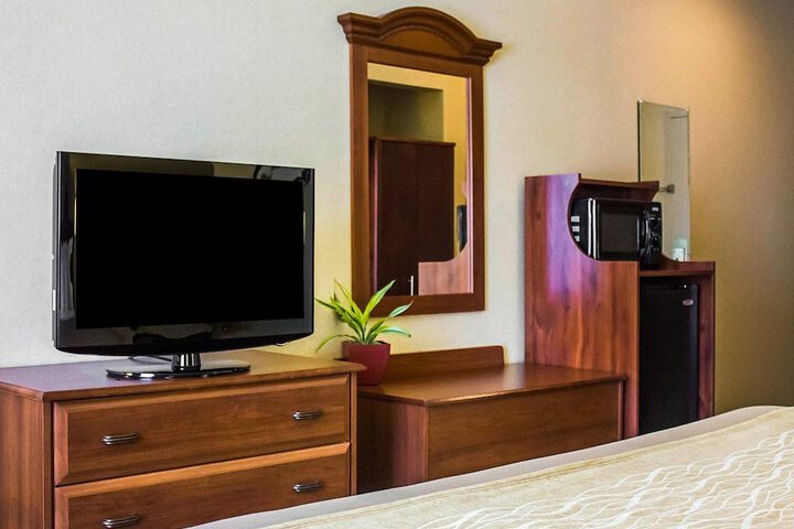 Room 14 of 34