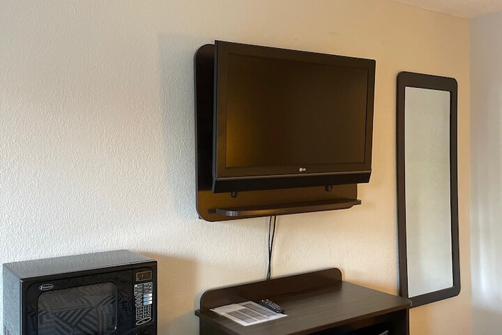 Room 16 of 35