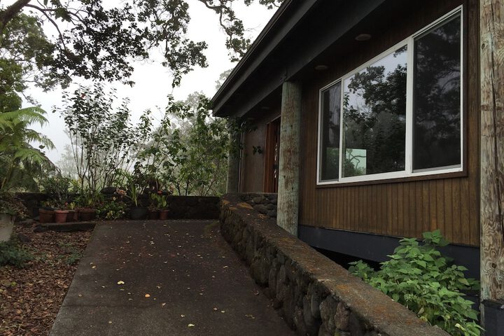 Volcano Acres Ranch B & B