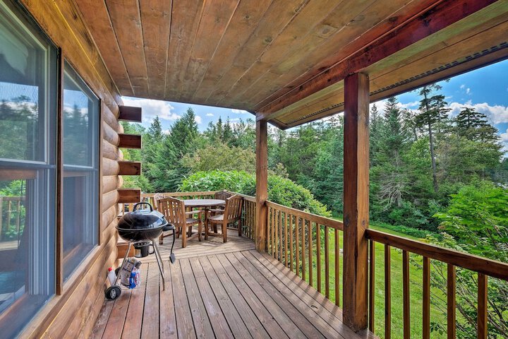 Jacksonville Cabin w / Wraparound Deck & Views