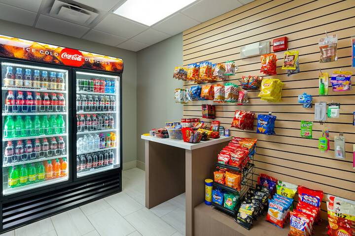 Holiday Inn Express Hotel & Suites Weston by IHG