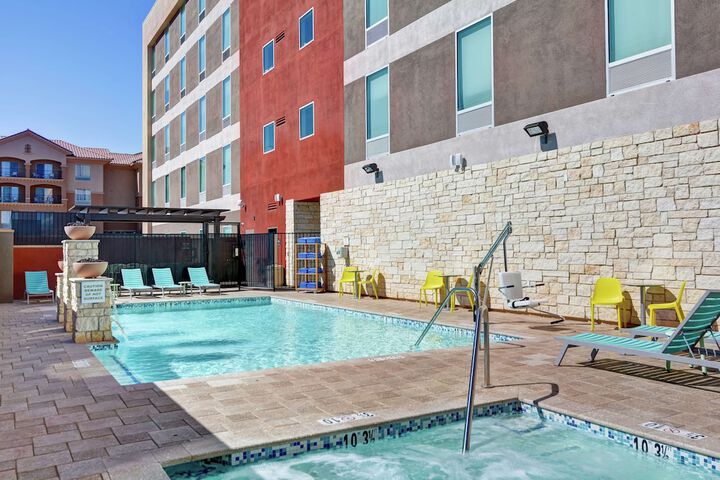 Pool 4 of 43