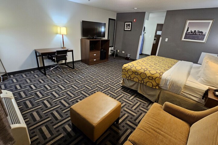 Room 33 of 44