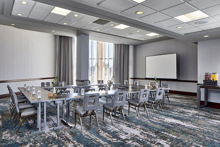 Renaissance Mobile Riverview Plaza Hotel