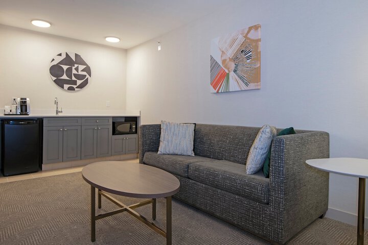 Holiday Inn Hotel & Suites Kamloops by IHG