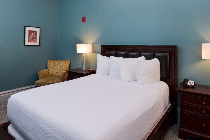 Montvale Hotel