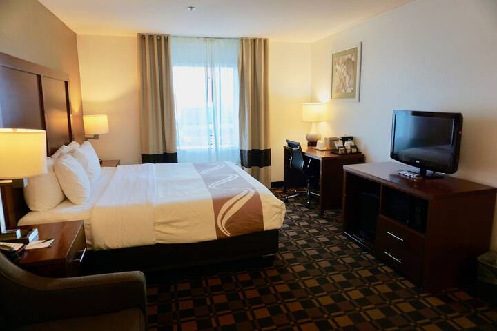 Room 35 of 46