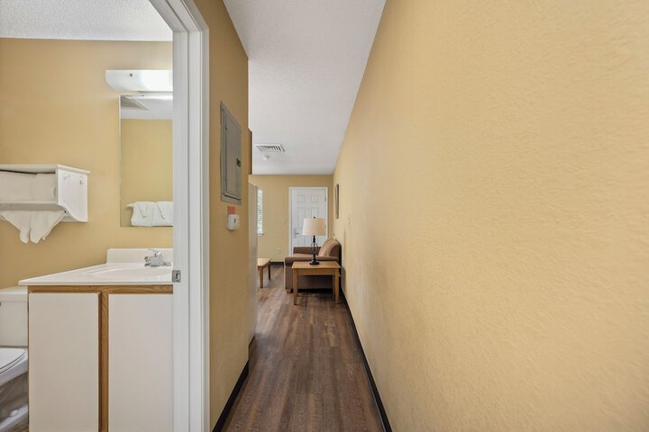 Room 18 of 18