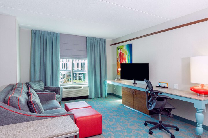 Room 43 of 83