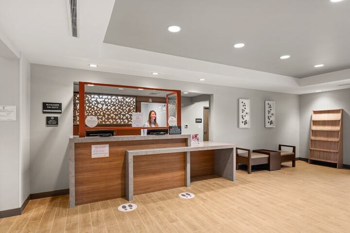 Hotel 7 of 28