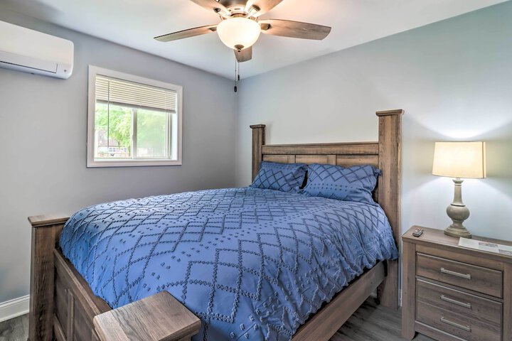 Chic Long Pond Family Home w / Fire Pits & Deck!