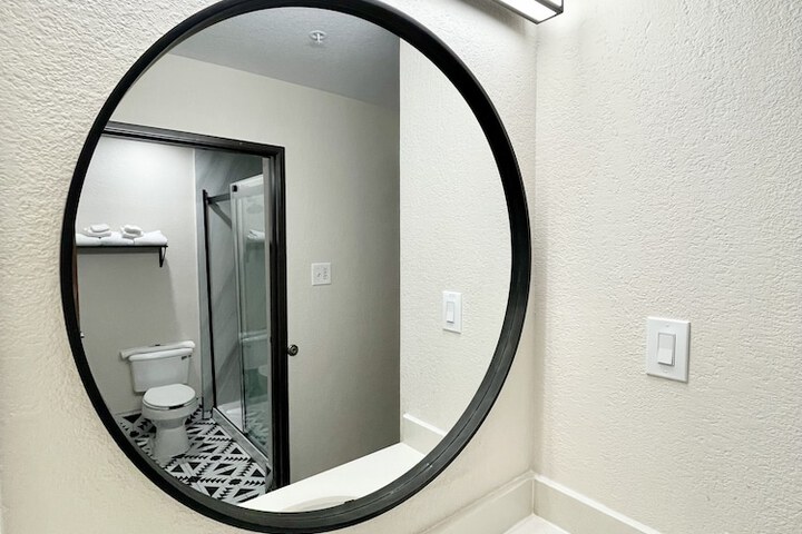 Room 25 of 27