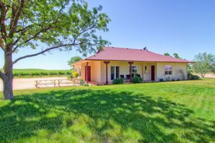 Vina Robles Guest 4 Br Home by RedAwning