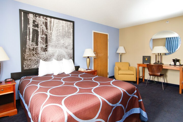 Room 7 of 36