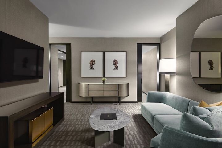 Room 22 of 66
