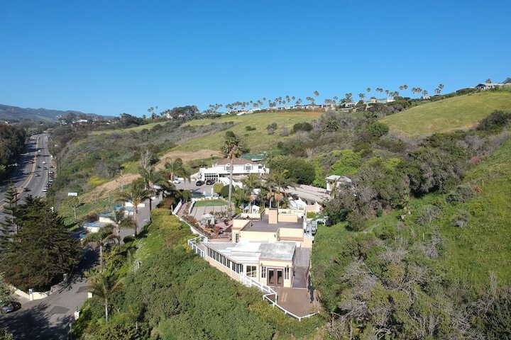 Malibu Country Inn